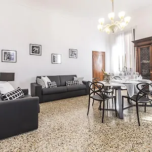 rialto-design-boutique-apartment.hotelinveneto.com/